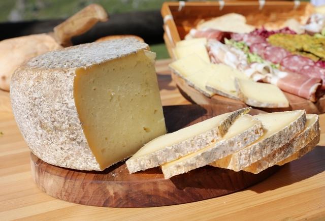 4 SFIZIOSI FORMAGGI DELLE MONTAGNE CUNEESI